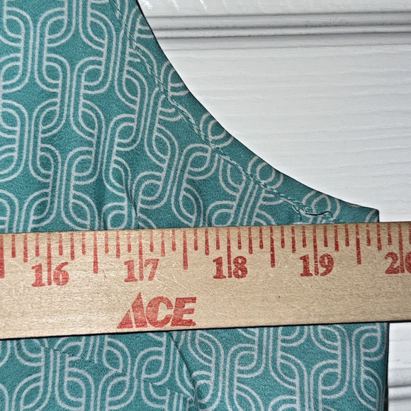 Banana Republic Womens Bow Blouse Sleeveless Tie Neck Sz L Aqua Mint Geometric - Picture 5 of 7